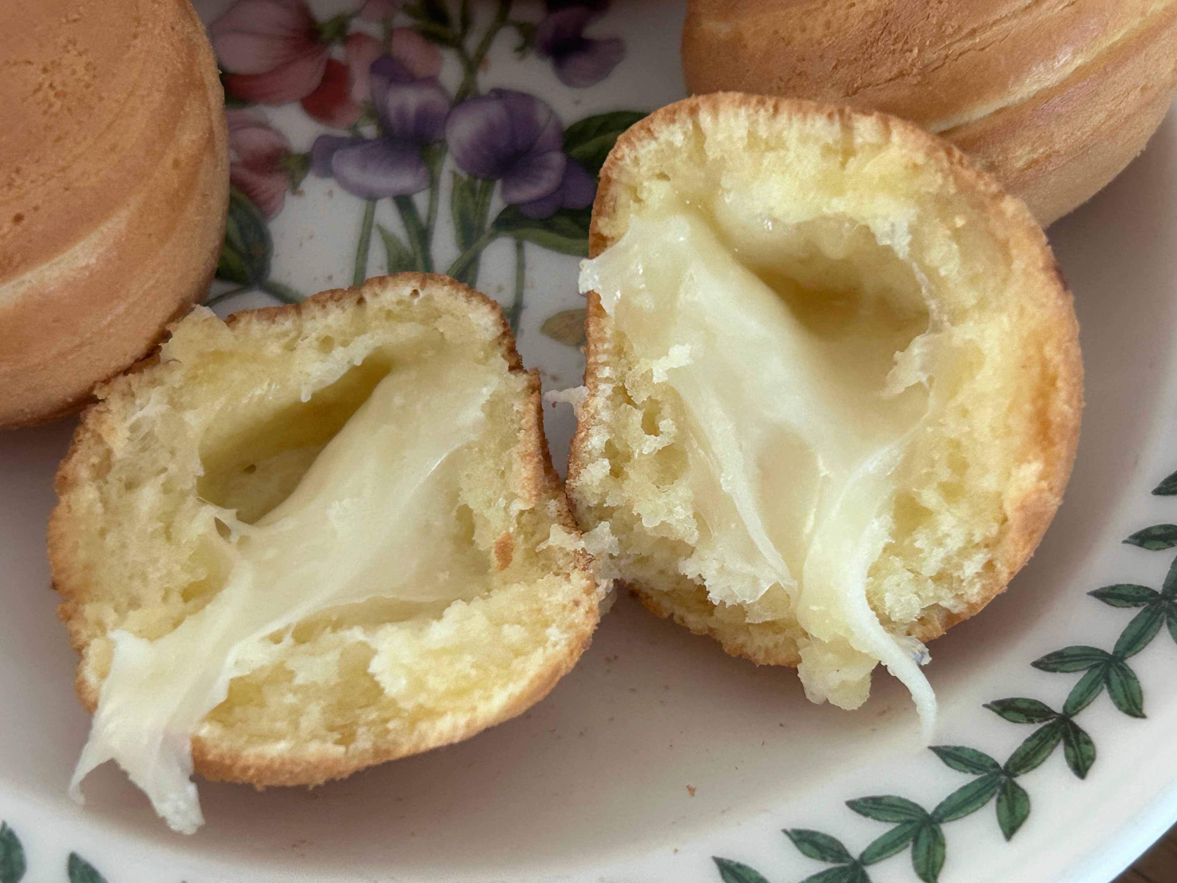 치즈볼 단면