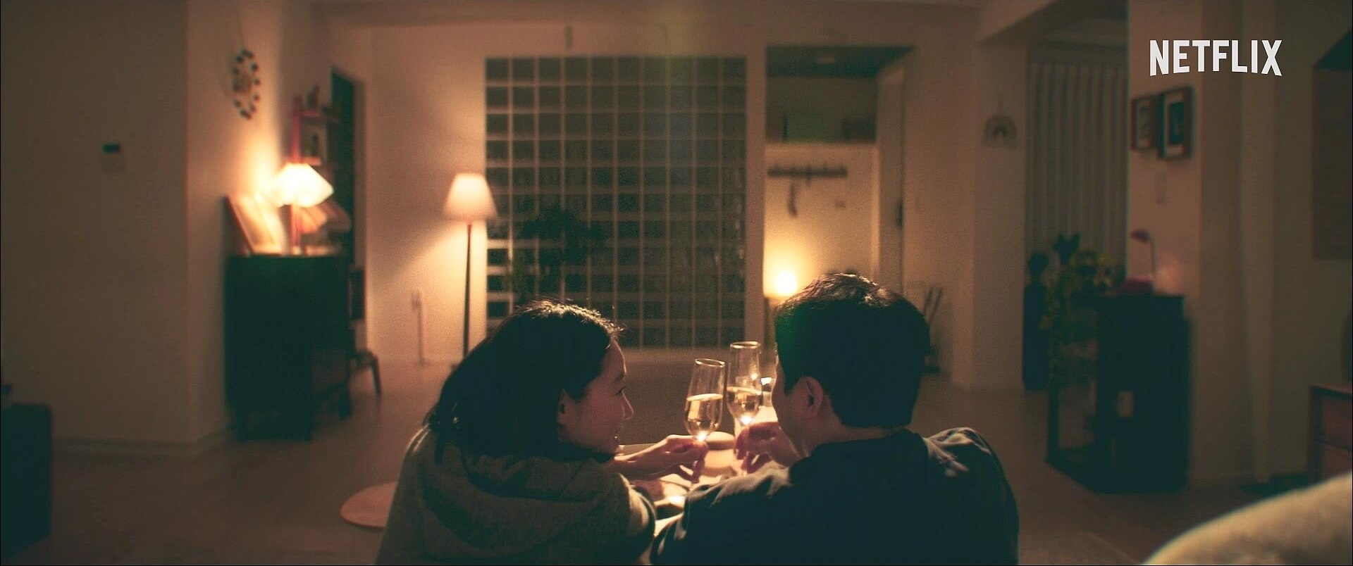 신인가수 조정석 샴페인