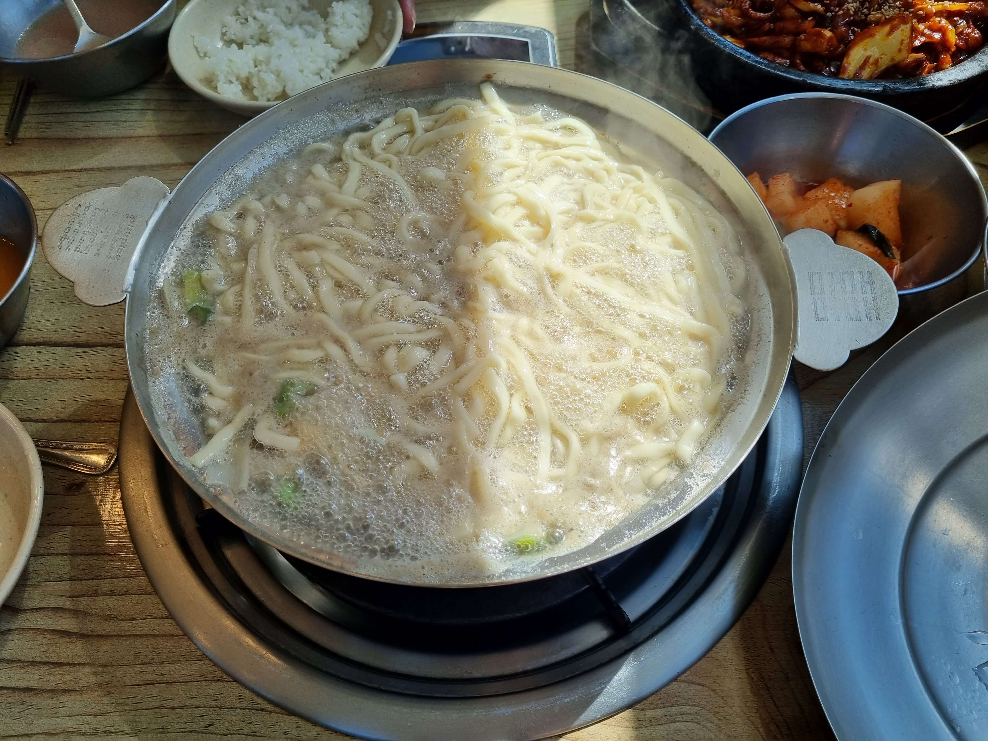 아산 종가집칼국수 굴 칼국수