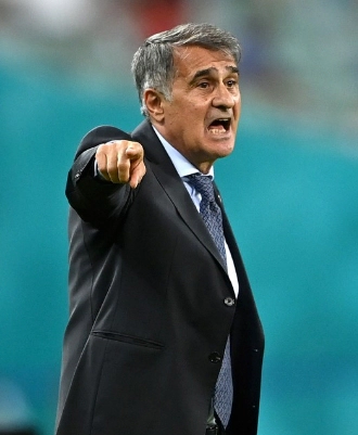 귀네슈 감독 프로필 나이 국적 연봉 감독 경력