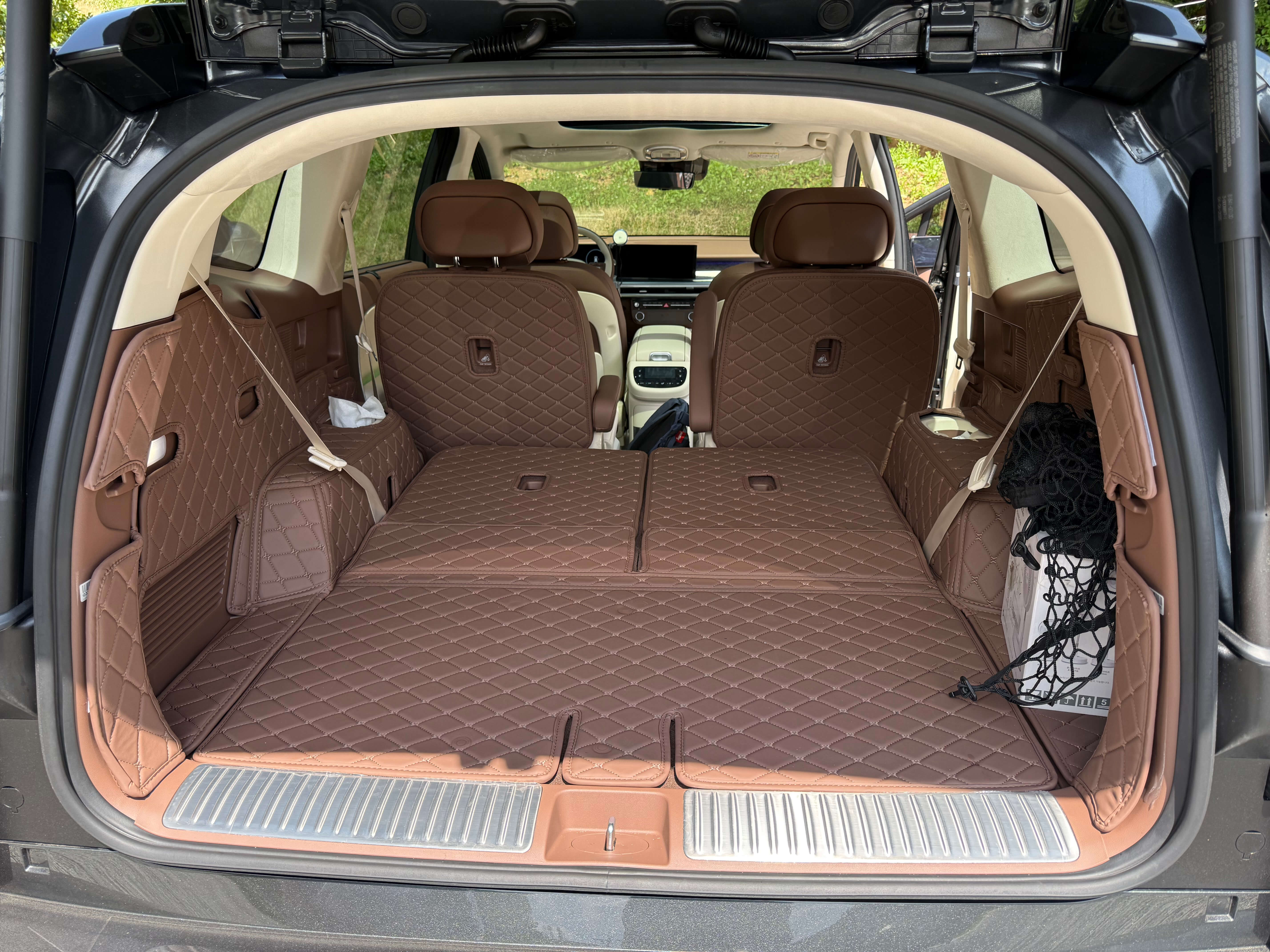 아이오닉9 실내