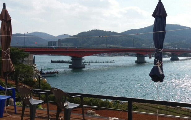 6시내고향 남해 멸치회무침 멸치쌈밥