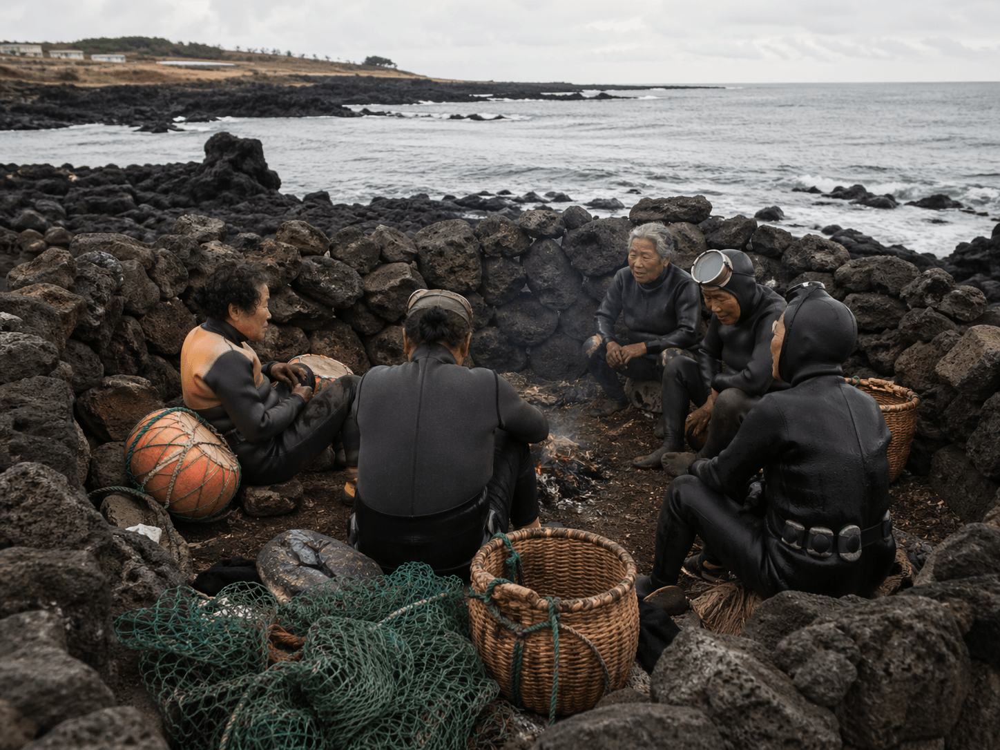 제주 전통 해녀의 불턱은 왜 단순한 쉼터가 아니었을까