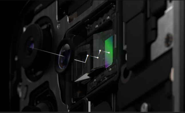 아이폰 폴디드 카메라.