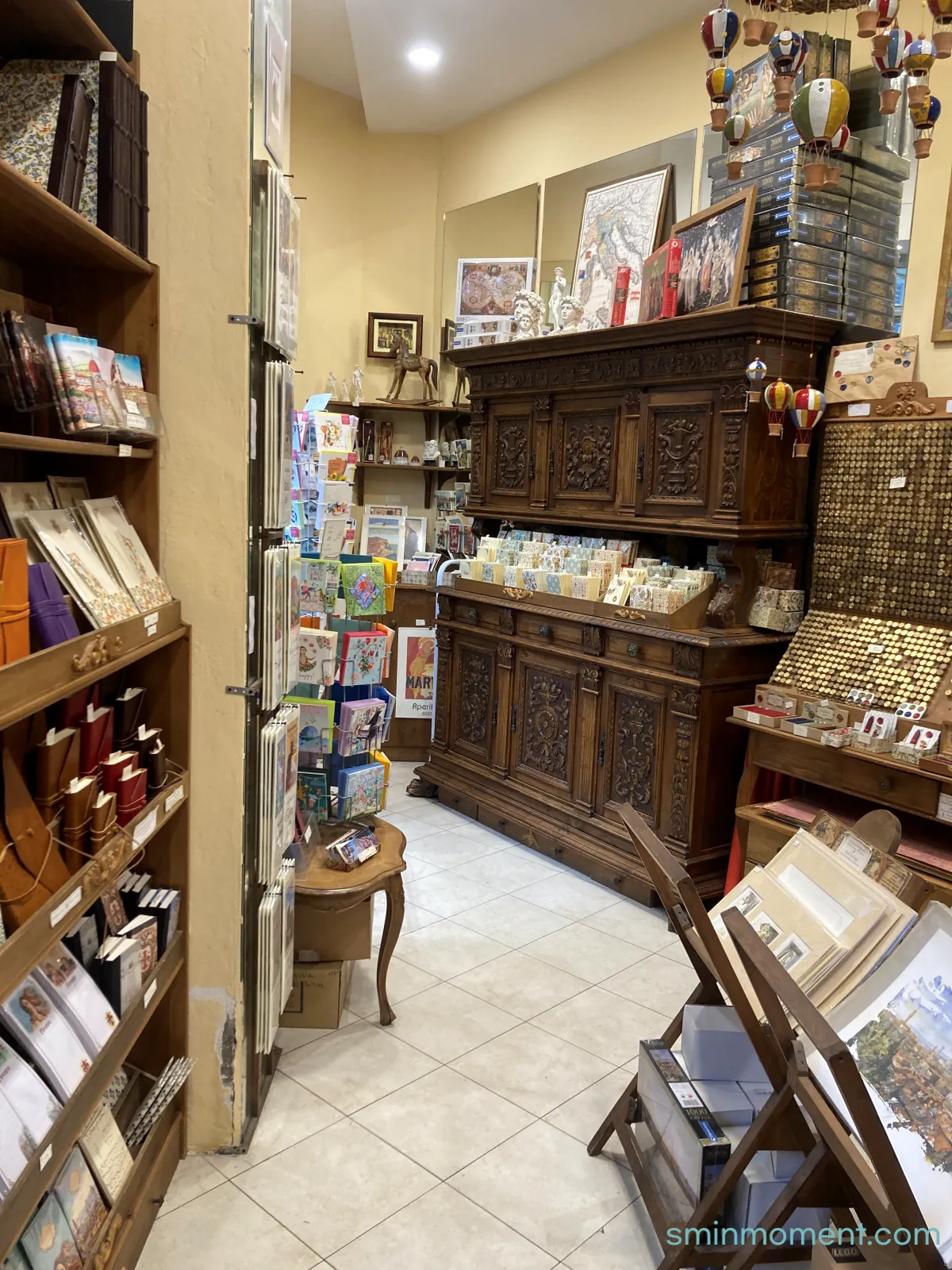 이탈리아-피렌체-기념품-선물-편집숍-쇼핑-갈만한곳-가게-내부