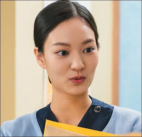 이영롱 역의 이태율(출처 tvN)