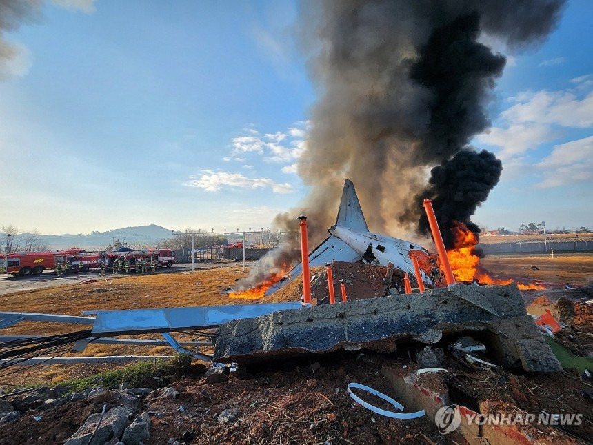 29일 무안공항 제주항공 전원사망추정 생존자 2명