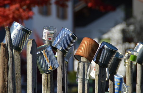 아무도 보지 않는 곳에서 우리는 버리고, 분류하고, 기억한다 – 분리수거장에서 시작된 성찰
