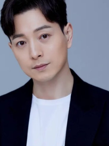 정성일 프로필