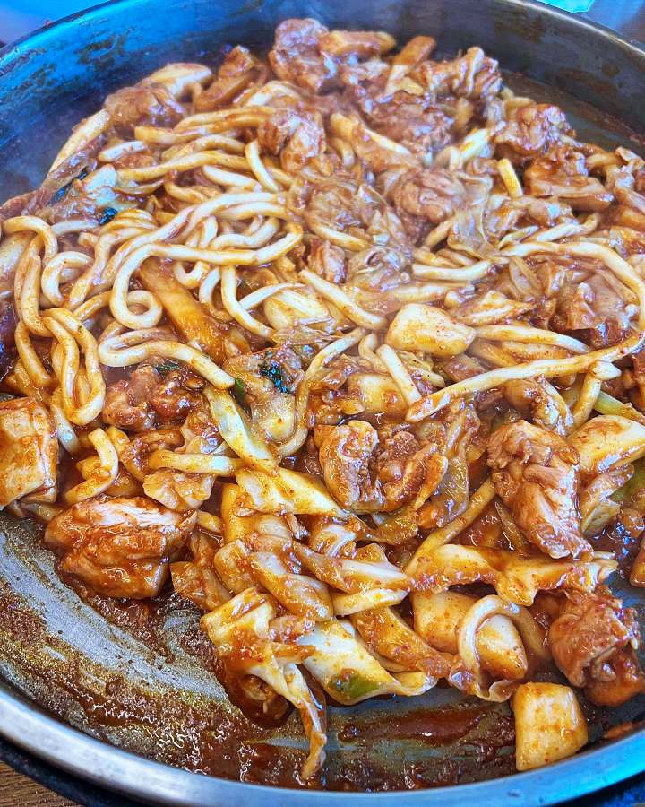 알토란 김형우 대박집 대표 닭갈비 연 매출 100억 신화 맛있는 닭갈비집 춘천 맛집 위치 메뉴 가격 정보