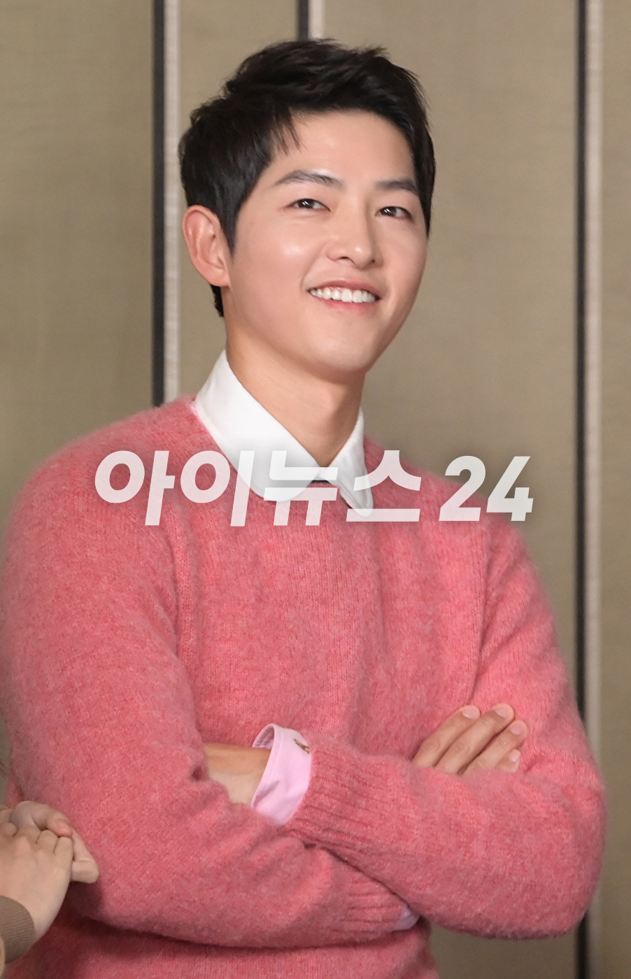 배우 송중기가 17일 오후 서울 여의도동 페어몬트 엠버서더호텔에서 열린 JTBC 새 금토일 드라마 '재벌집 막내아들' 제작발표회에 참석하고 있다. [사진=정소희 기자]