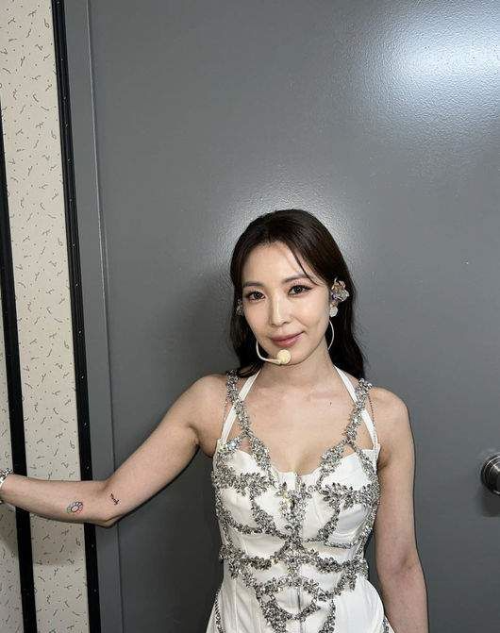 단독! 보아, 데뷔 25주년 콘서트 전격 취소…팬들 눈물 쏟은 '이유'가 뭐길래?!