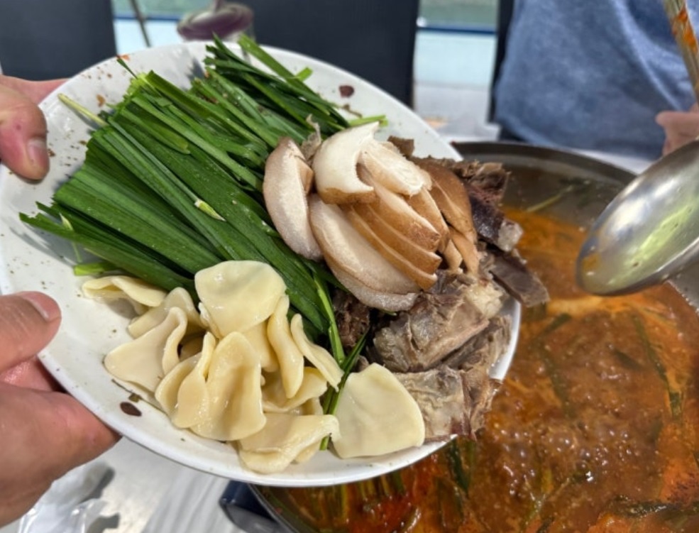 송조농원-1박2일-흑염소-풀코스-밥주는민박