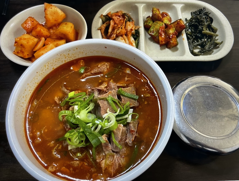 서래마을-청실홍실-감자국