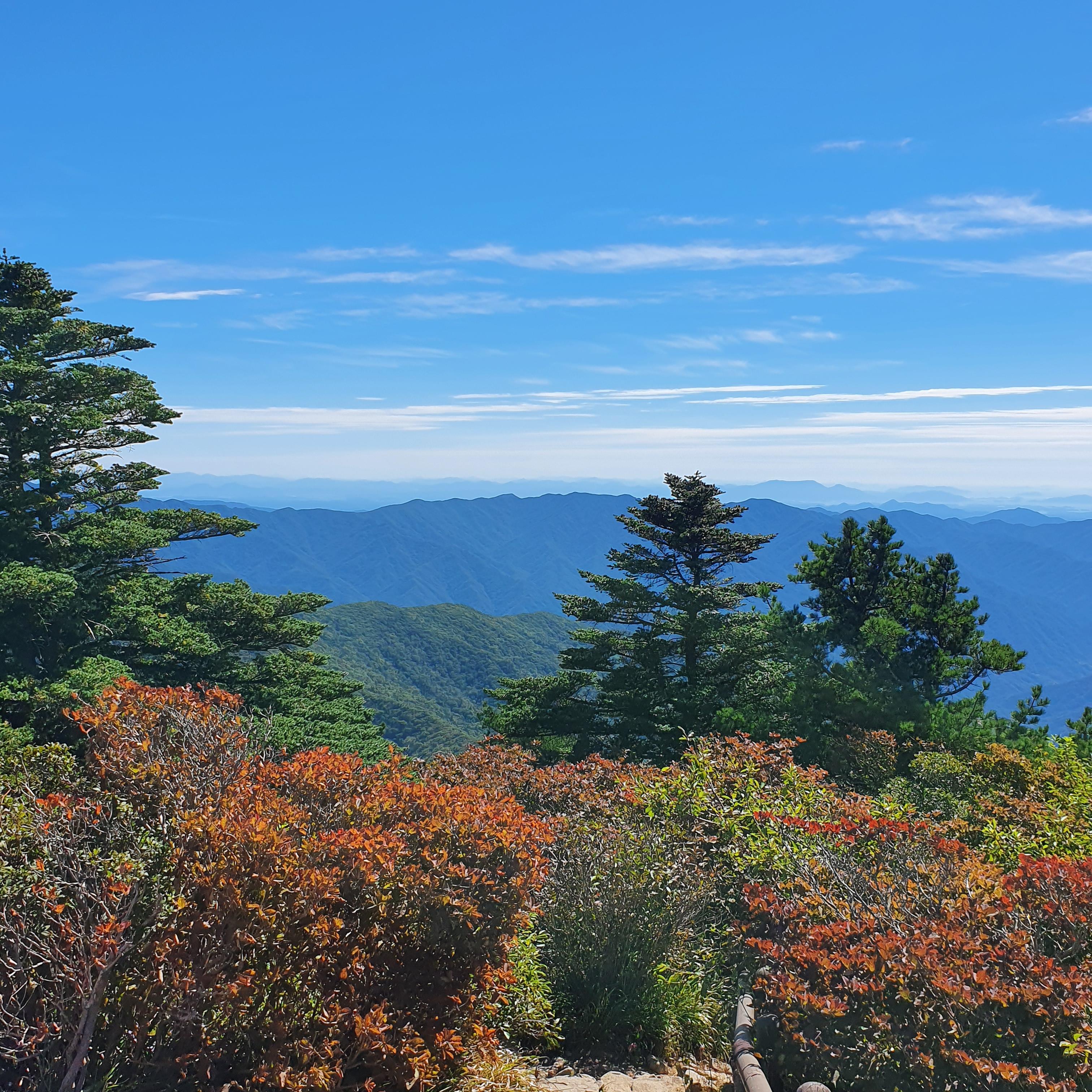 지리산 반야봉에서 바라 본 하늘