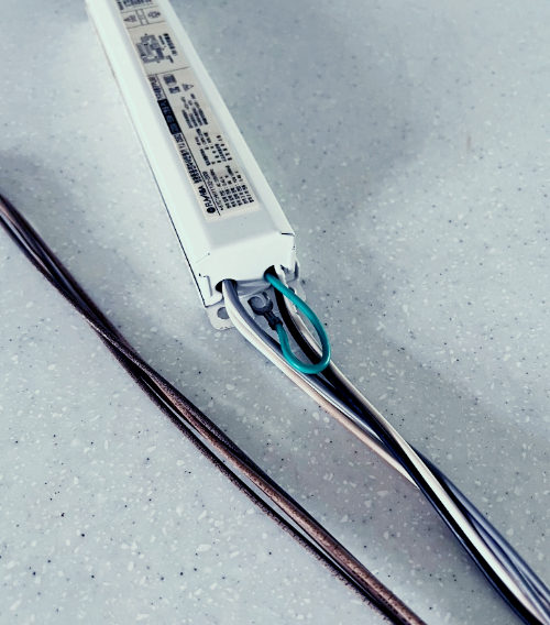 안정기 제거된 모습