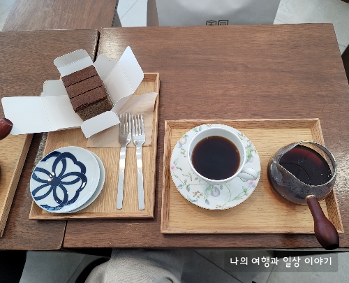 누텔라-카스텔라와-커피