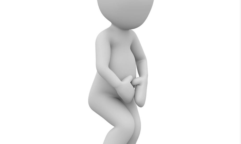 항문에서 피가 나는 이유로 화장실 급한 모습