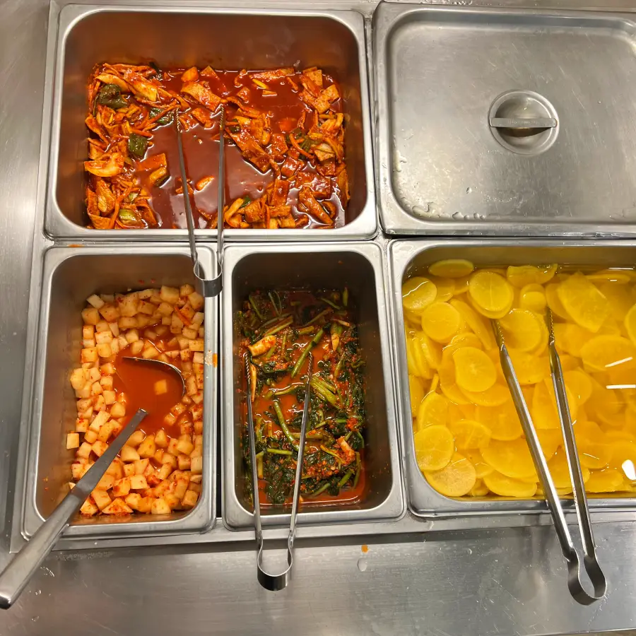 반찬 셀프바 사진 입니다.