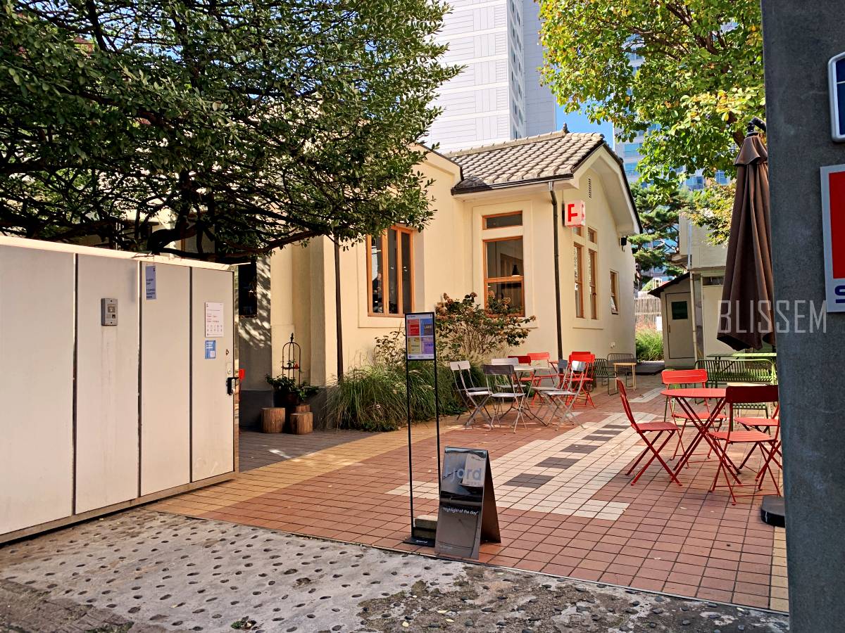 용산카페-삼각지카페-정원카페-예쁜카페-카페추천-피요르드-용리단길카페-정원-인테리어