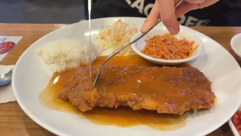 금화왕돈까스 - 모짜렐라 치즈롤까스