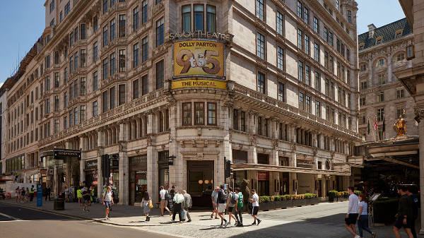 역사적인 사보이 극장 (Savoy Theatre)
