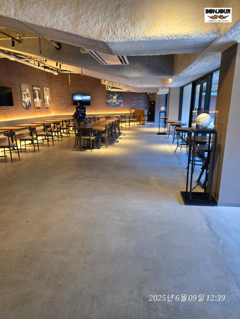 도코모 클럽라운지 전체 전경