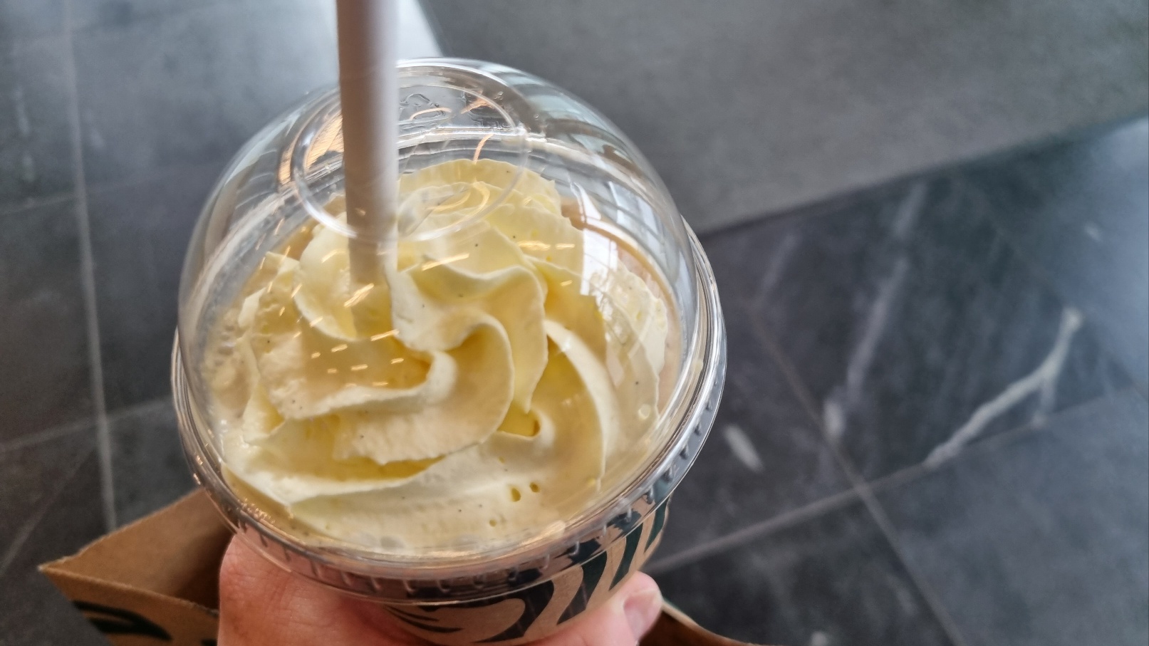 스타벅스-슈크림라떼