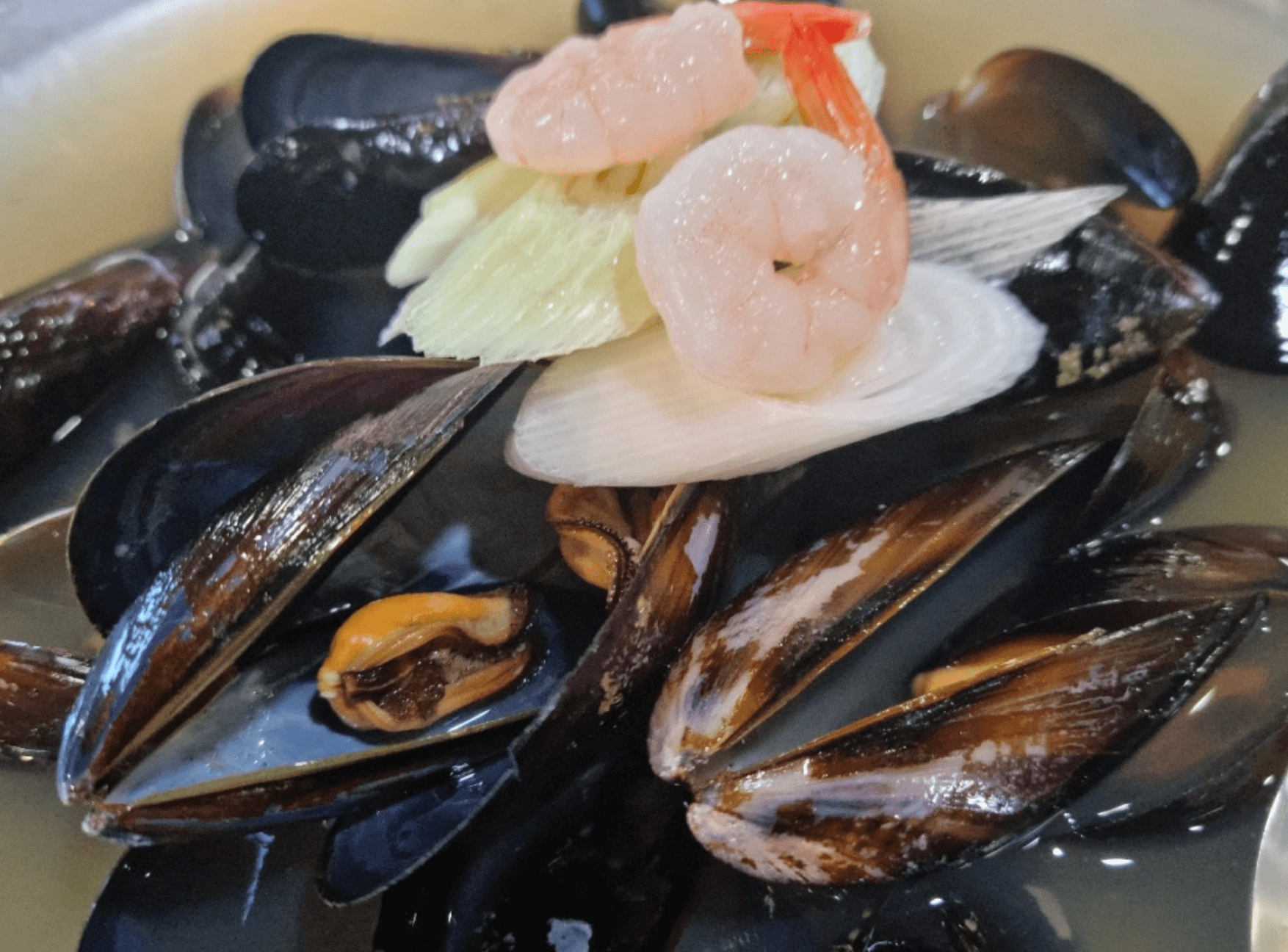 식객-허영만의-백반기행-신촌-밥상-낙지찜-홈합탕