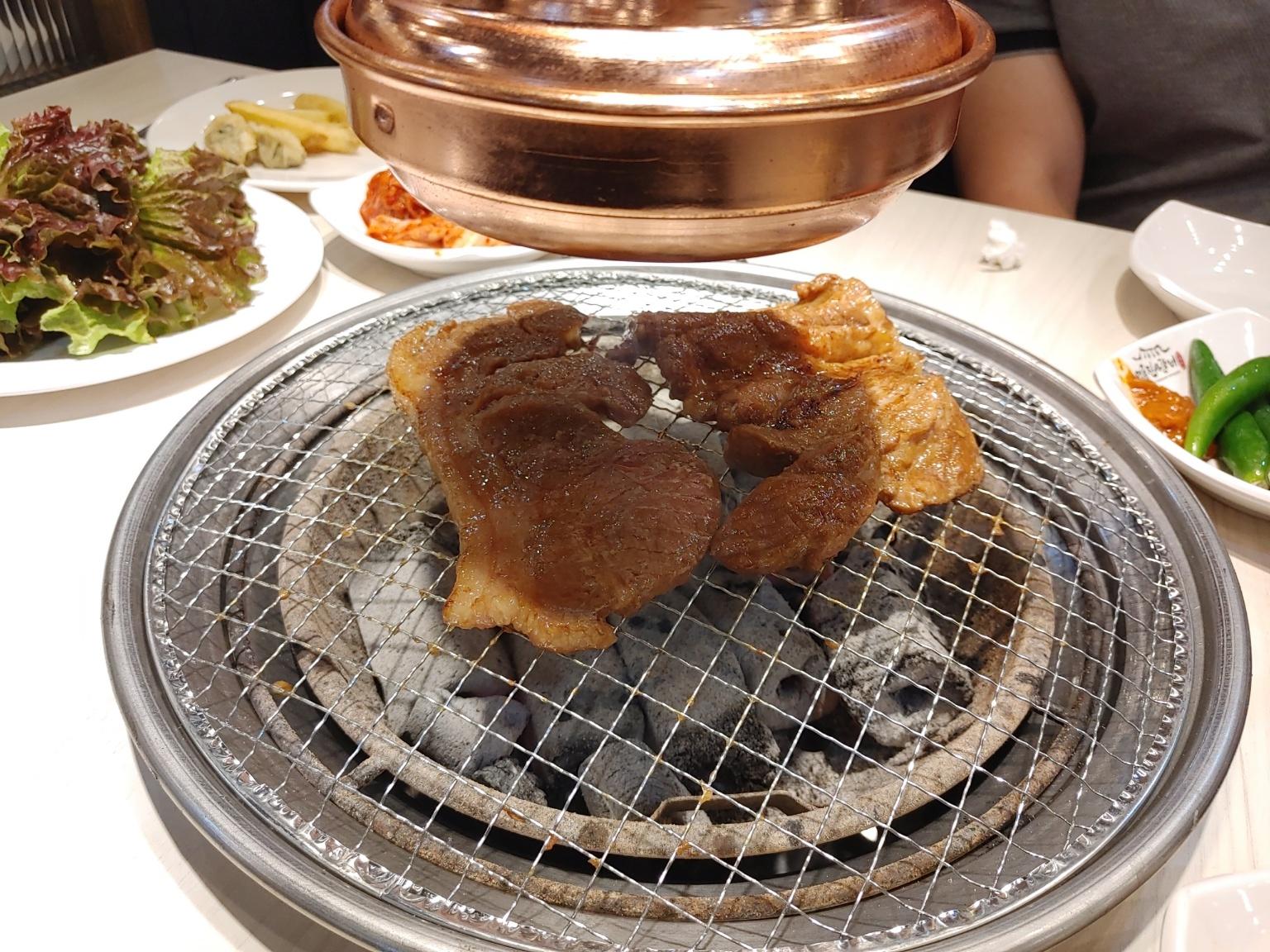 명륜진사갈비 돼지갈비 굽기
