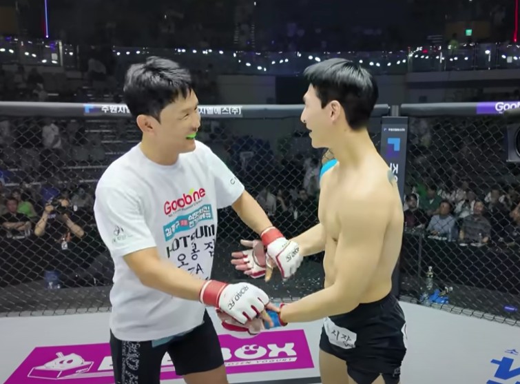 윤형빈vs밴쯔 출처: 유튜브 ROAD FIGHTING CHAMPIONSHIP 