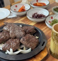 오늘N식규멘터리 떡갈비