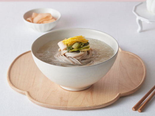 물냉면