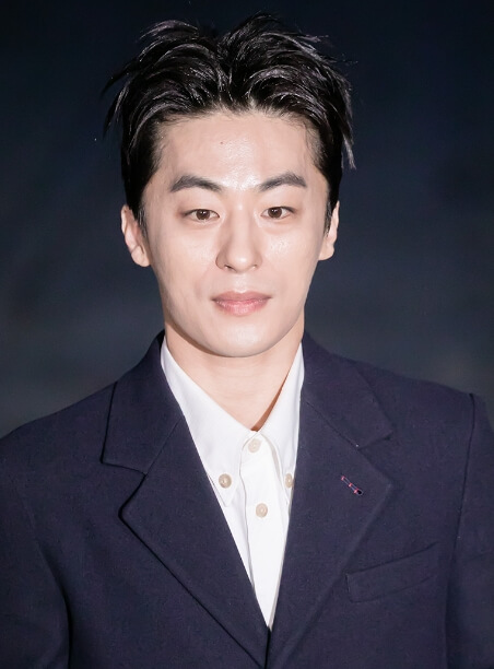 구교환 dp