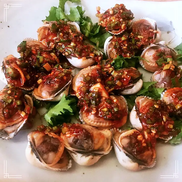 진심 가득 건강 담은 맛 시청역 북창동 맛집 추천 생방송투데이 약선 참게 연잎밥 전복 보리굴비 황태 떡갈비 한정식 게장과 메밀면의 만남! 게눈 감춘면 오늘방송 리얼 맛집