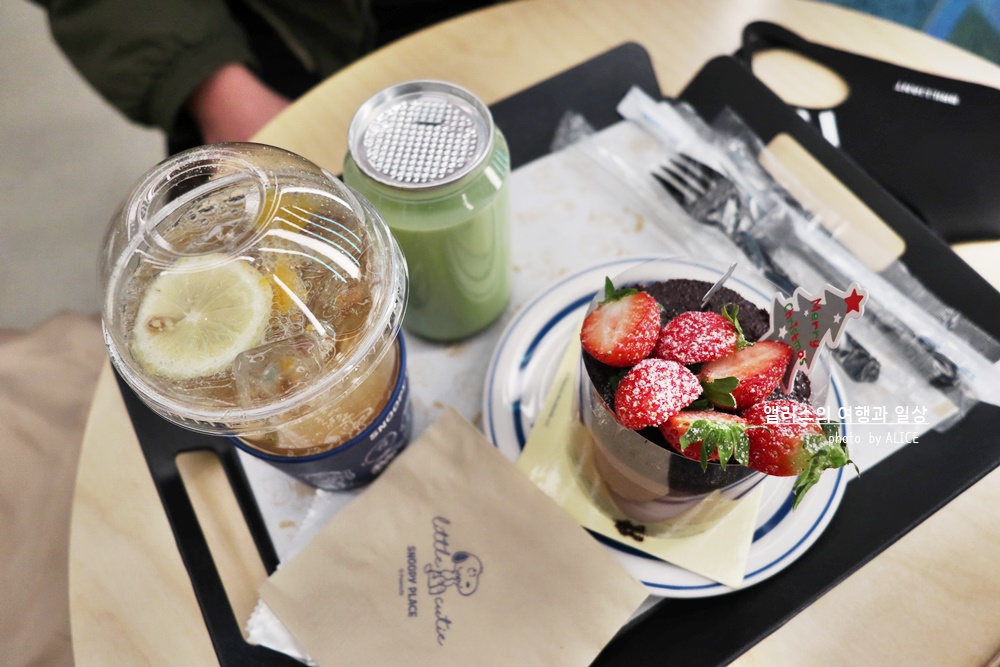 해운대 스누피플레이스, 부산 스누피카페에서 스누피와 친구들을 디저트로 즐겨요. 메뉴 가격 위치, 아쉬운 점