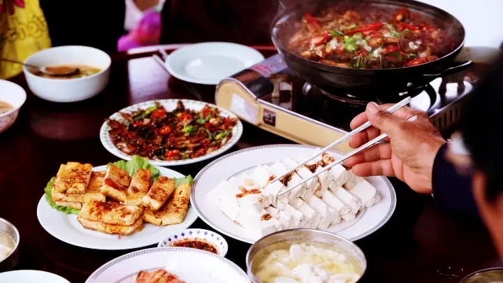 한국인의밥상 민물고기 조림, 닭장, 차돌조리개, 가지절임, 명태조림, 들깨죽, 가마솥닭강정, 등갈비조림 방송