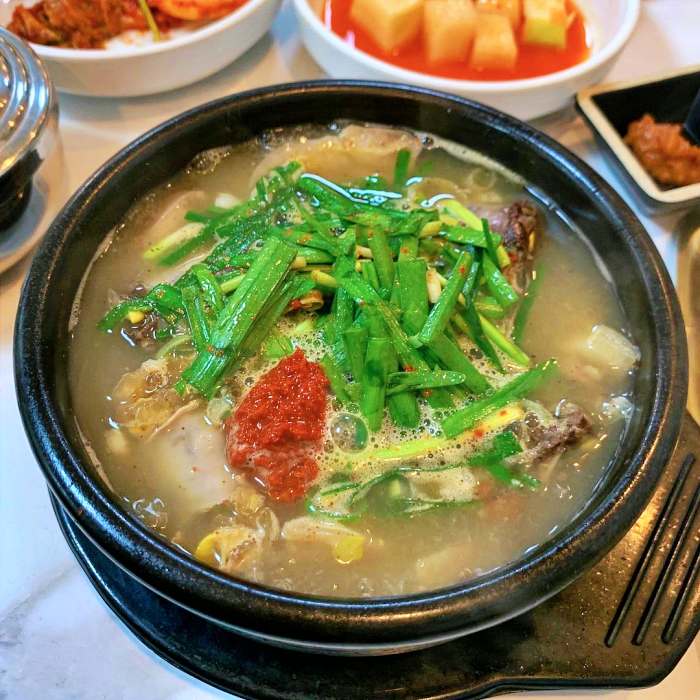 생방송투데이 경기 광주 장지동 고사리 얼큰 순대국 눈꽃 차돌 곱창 순대전골 맛집