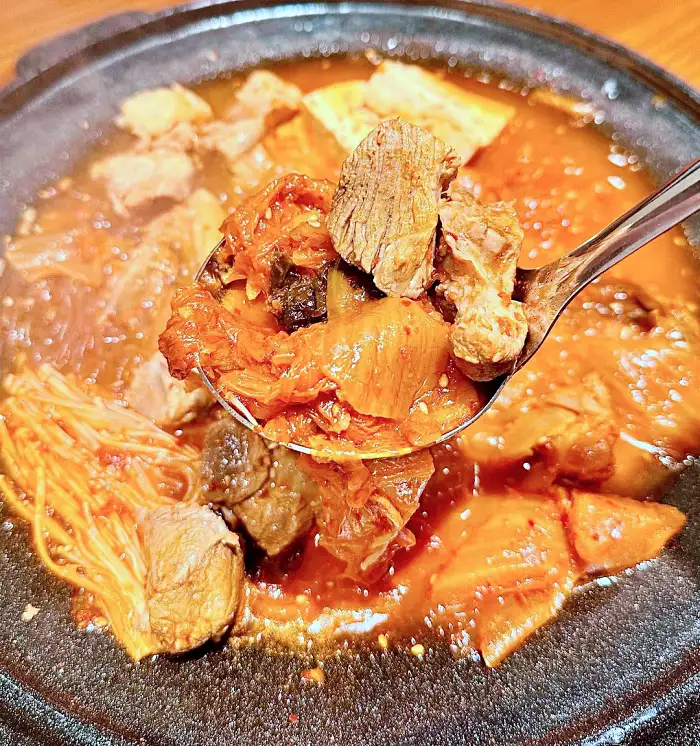 발산 마곡 맛집 솥뚜껑 한돈 김치찜
