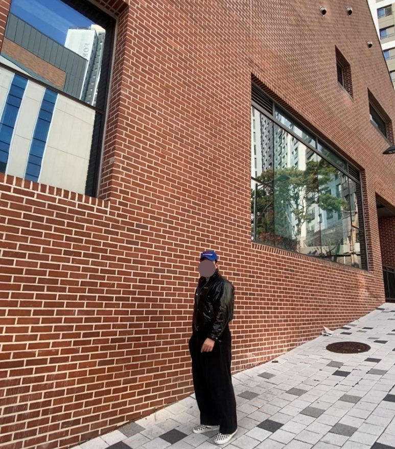 데일리룩(2024. 11. 24.)오픈에티튜드 빈티지 모자 볼캡, 마뗑킴 matin kim 남자패딩 숏패딩 유광패딩 남자점퍼, 무신사스탠다드 데님 와이드 벌룬 팬츠, 반스 체커보드