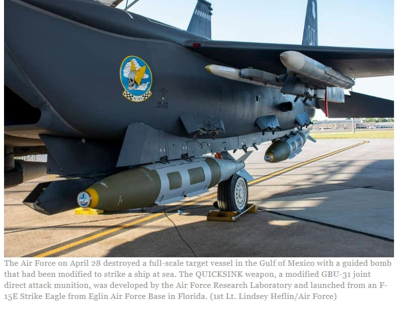 단 한발로 함정을 두 동강 내는 가공할 JDAM VIDEO: Air Force destroys target vessel with ship-killing JDAM