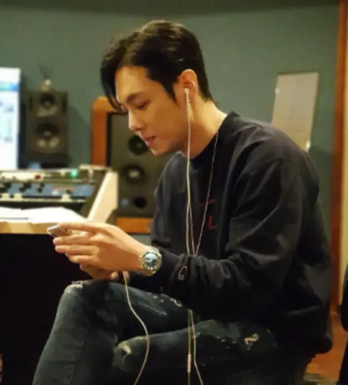 가수-환희-사진