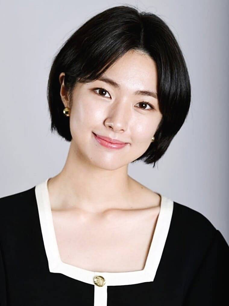 배우-하영