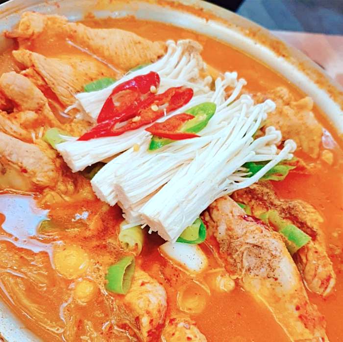 토요일은 밥이 좋아 토밥좋아 평창 봉평 묵은지 목살 찌개 전골 맛집