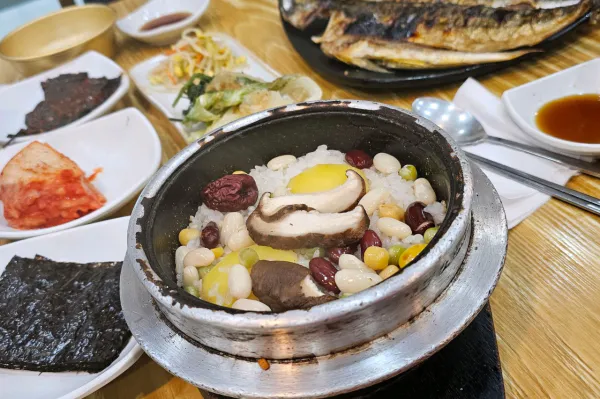 생생정보 대결 맛 대 맛 모둠생선구이 vs 돌솥밥 4총사 음식점 위치