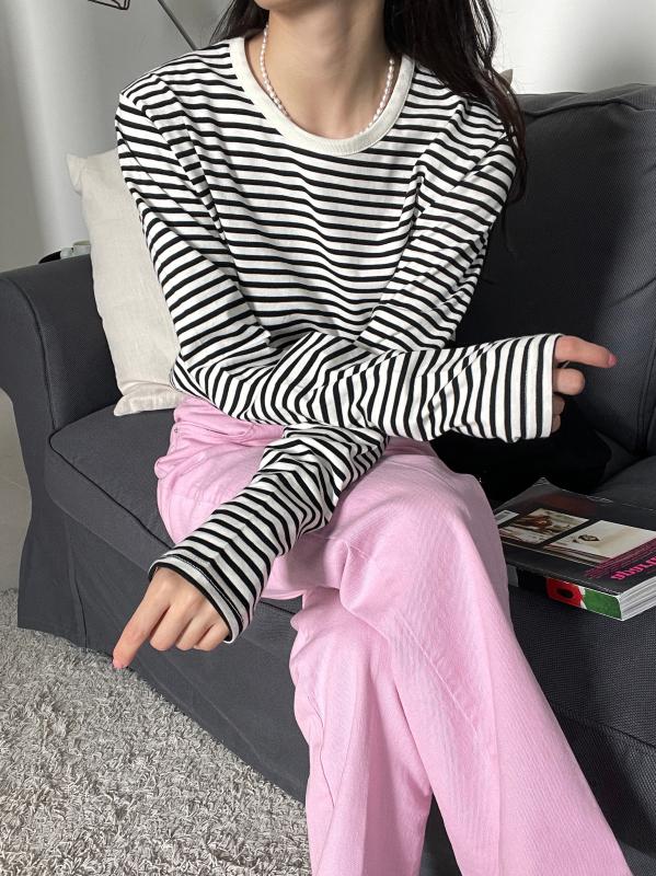 더보느 카운팅 스트라이프 티셔츠