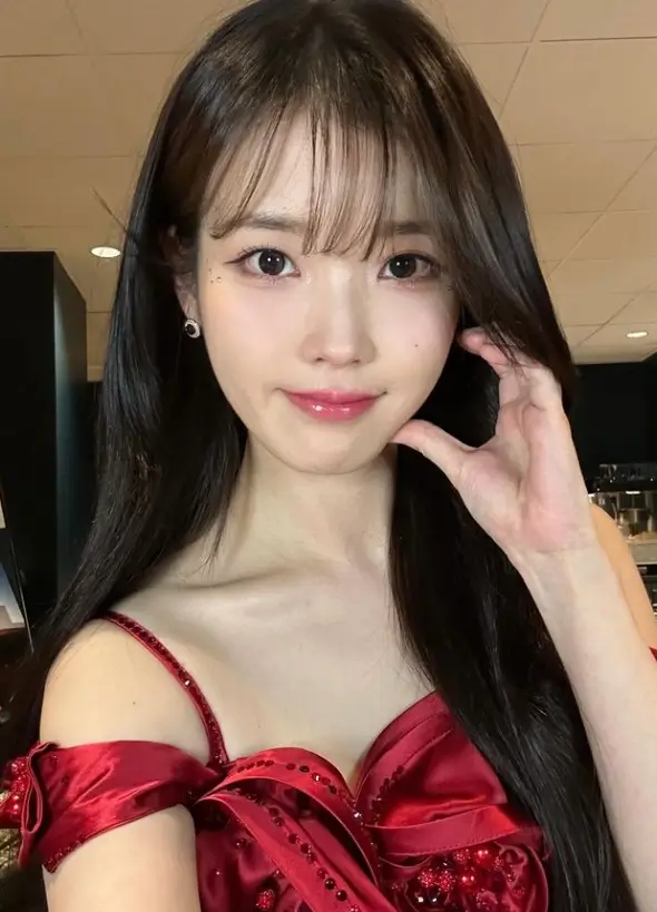 아이유 IU 프로필 갤러리ㅣ노래 음악 mbti 인스타 유튜브