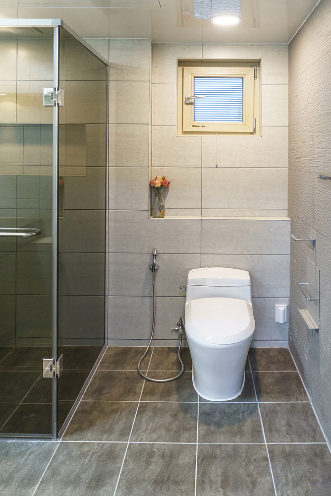 변기막힌것 쉽게 뚫는법