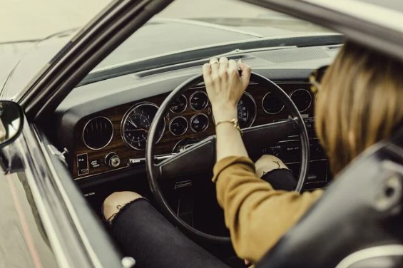 여자친구-운전하는-꿈