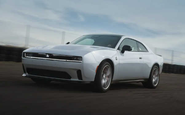 닷지 차저 토이토나 EV 전기차 사진